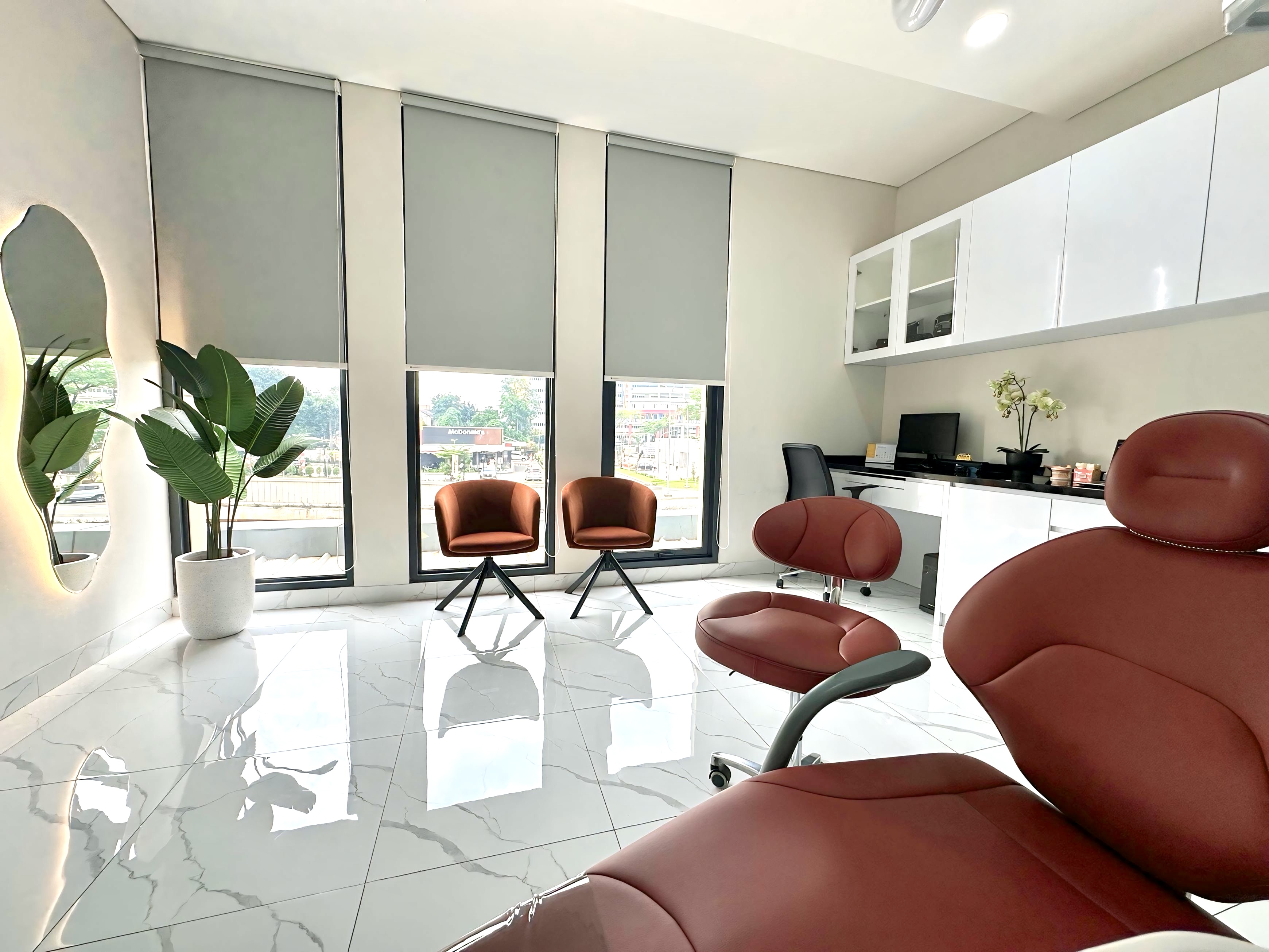 Ruang poli Alenza Dental Care